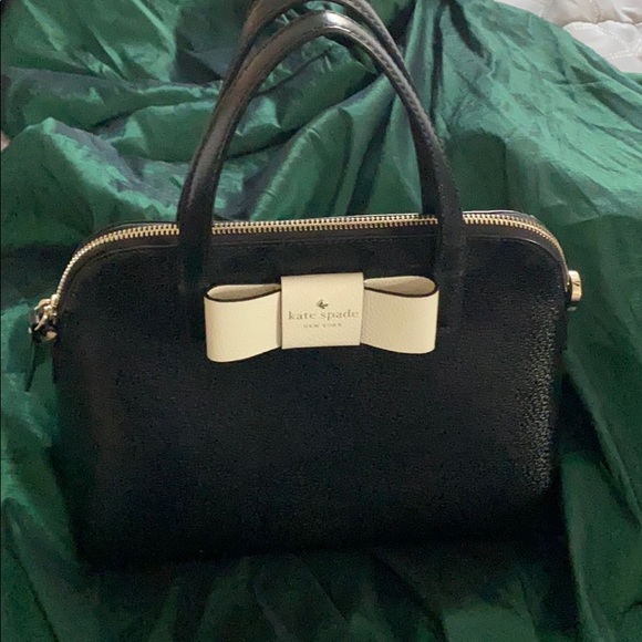 Kate Spade Handbag Like New! - Picture 9 of 11